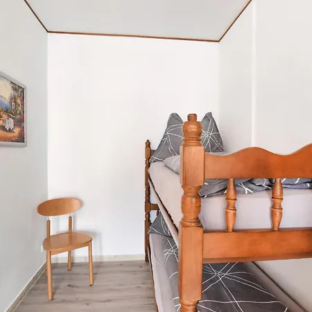 1 Bedroom Lovely In