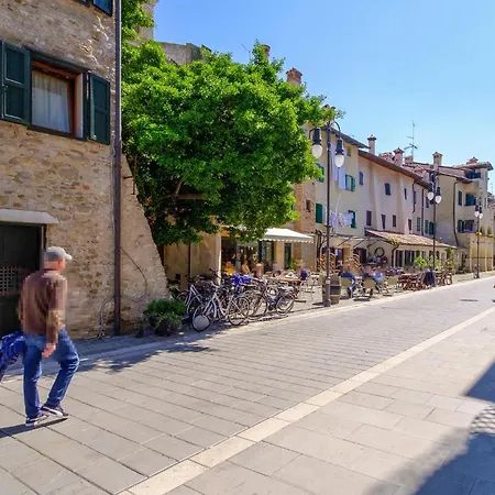 1 Bedroom Lovely In *