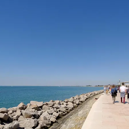 1 Bedroom Lovely In Апартаменты *