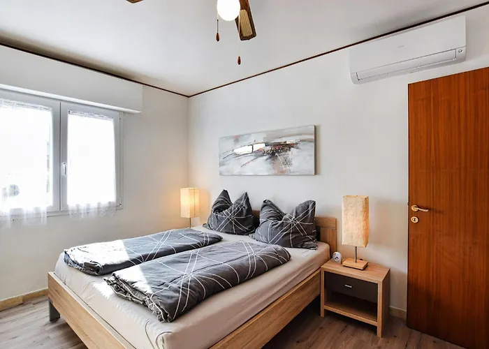 아파트 1 Bedroom Lovely In 그라도