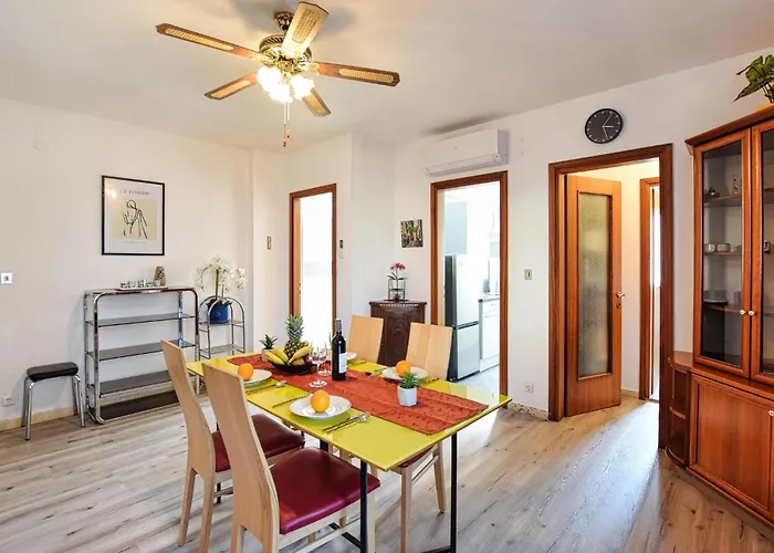 1 Bedroom Lovely In *