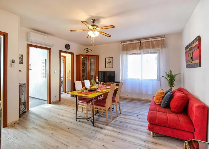 Apartmán 1 Bedroom Lovely In