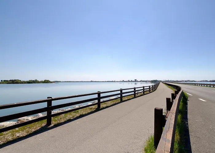 Apartmán 1 Bedroom Lovely In