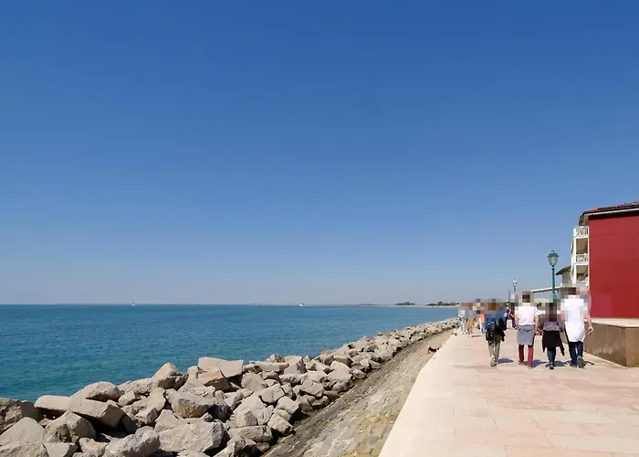 1 Bedroom Lovely In 아파트 *